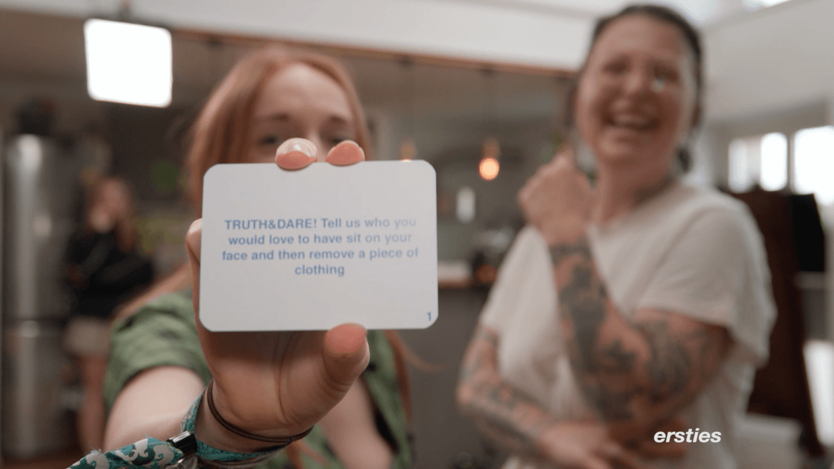 Truth & Dare Party - Behind the scenes